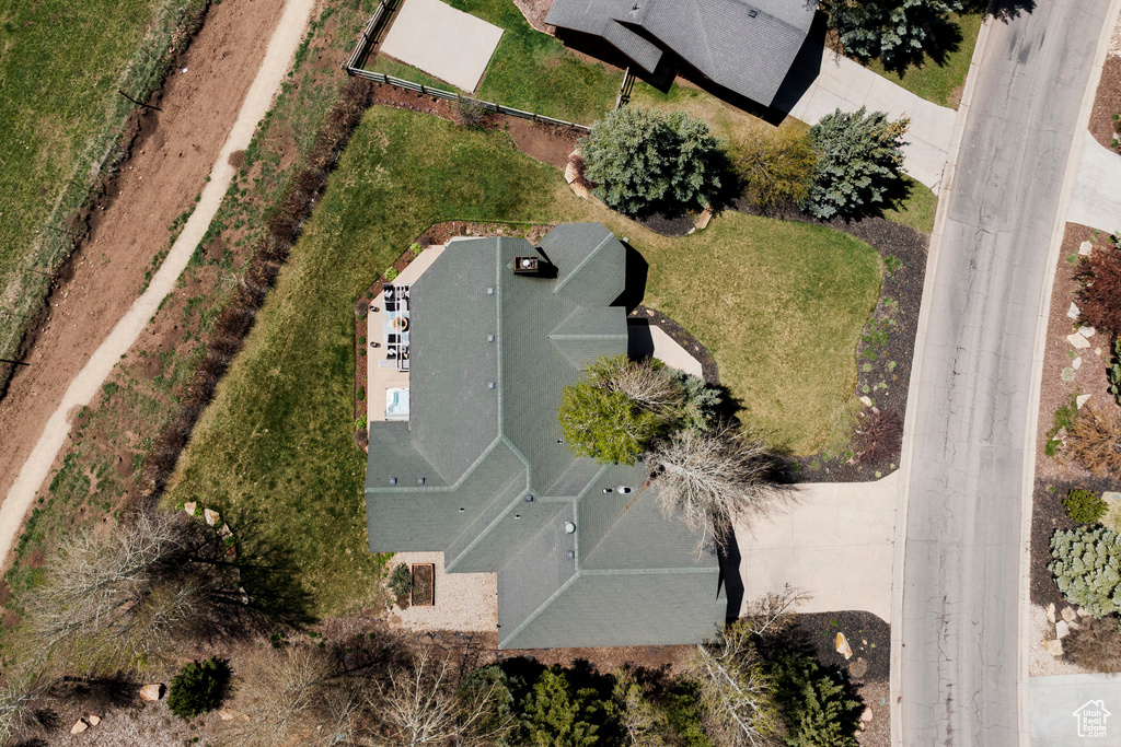 Aerial view of property and surrounding area