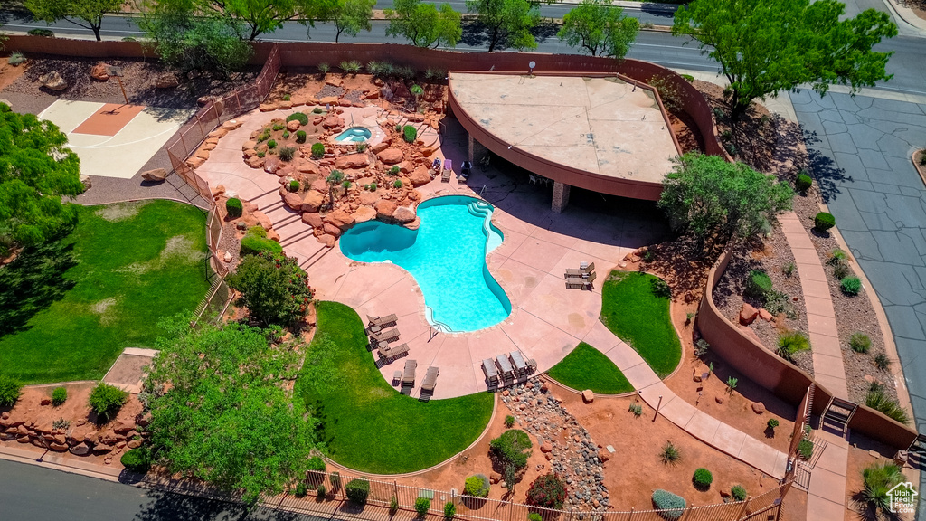 Birds eye view of property