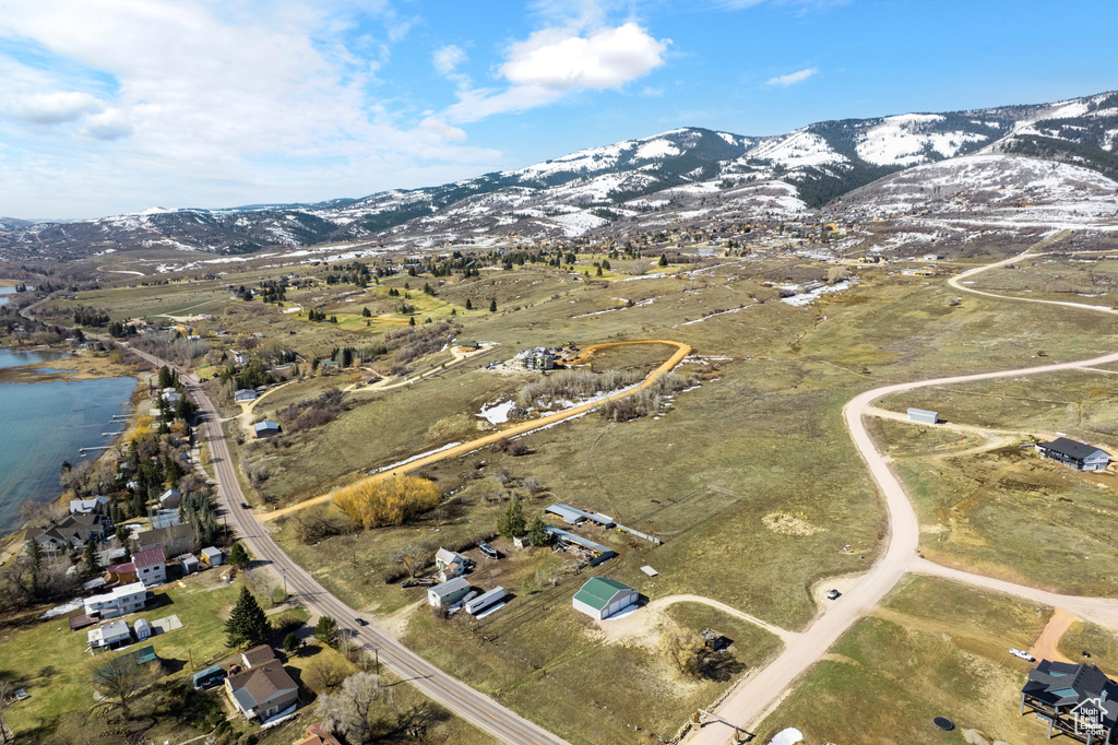 Bird\'s eye view featuring a mountain view