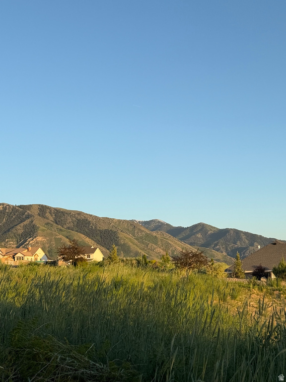 1135 E 245 N Hyde Park, UT 84318