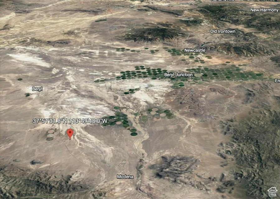 Aerial map of property and surrounding area