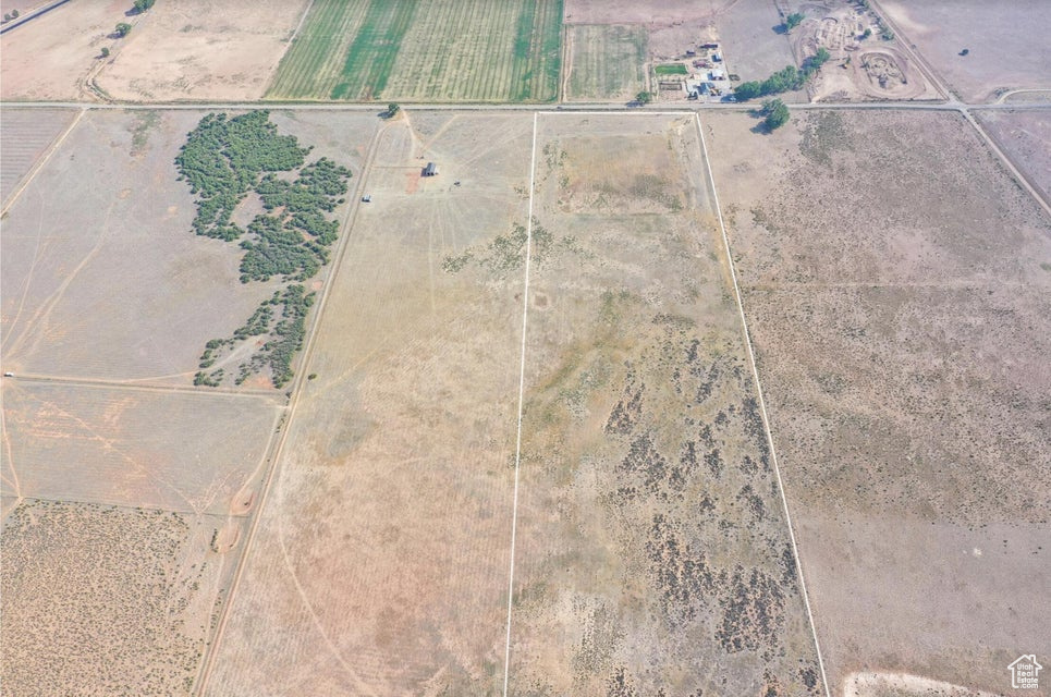 Aerial map of property and surrounding area