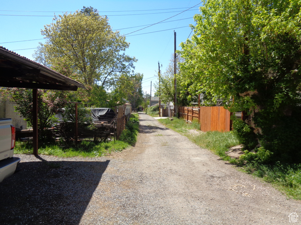 View of dirt / gravel road