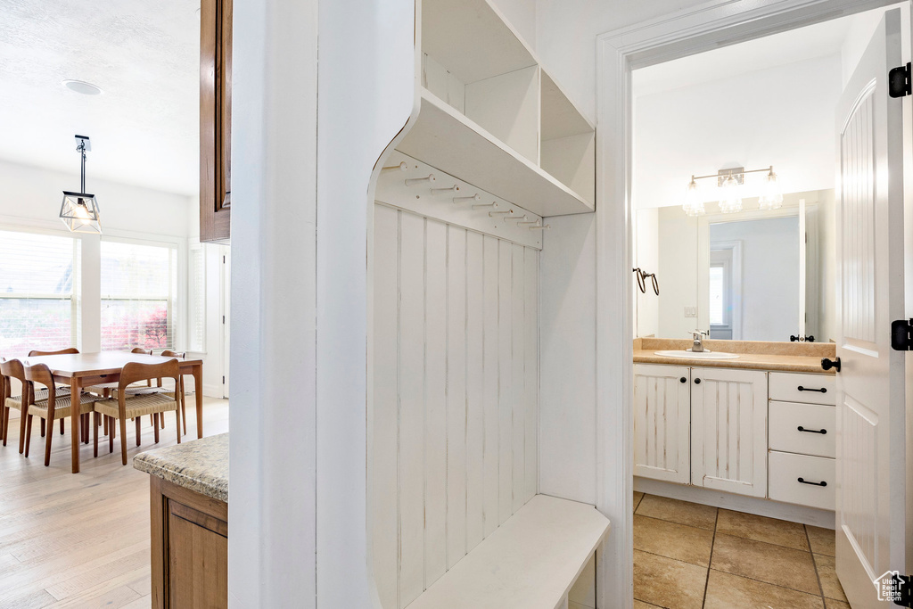 Mudroom with a sink