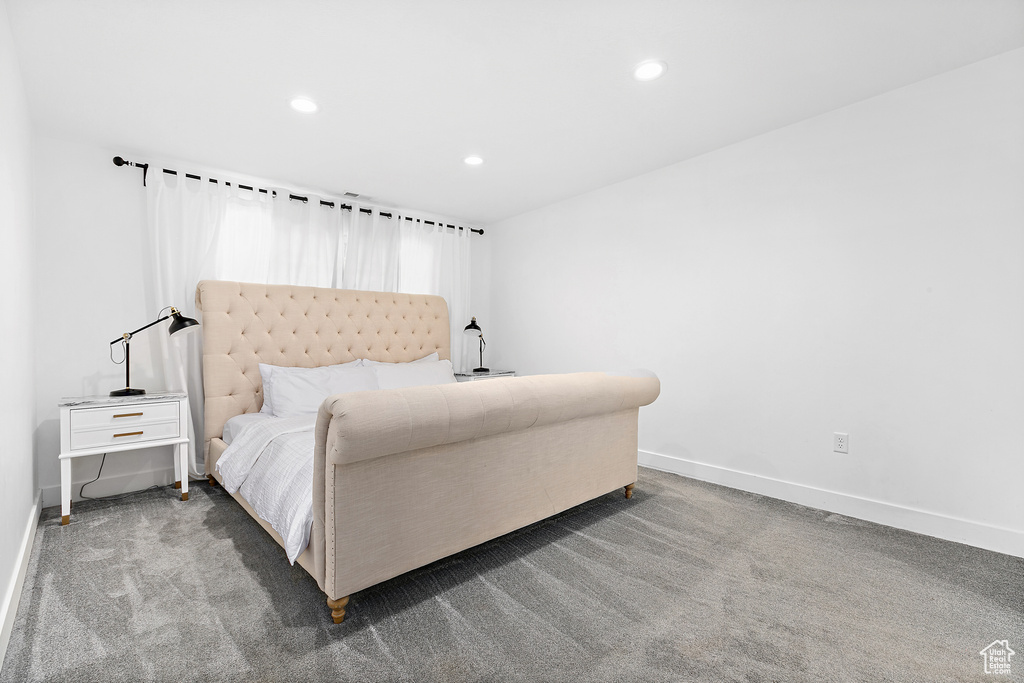 Bedroom with recessed lighting, baseboards, and carpet floors