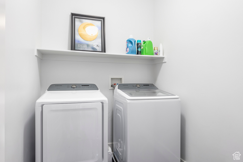 Laundry area with independent washer and dryer