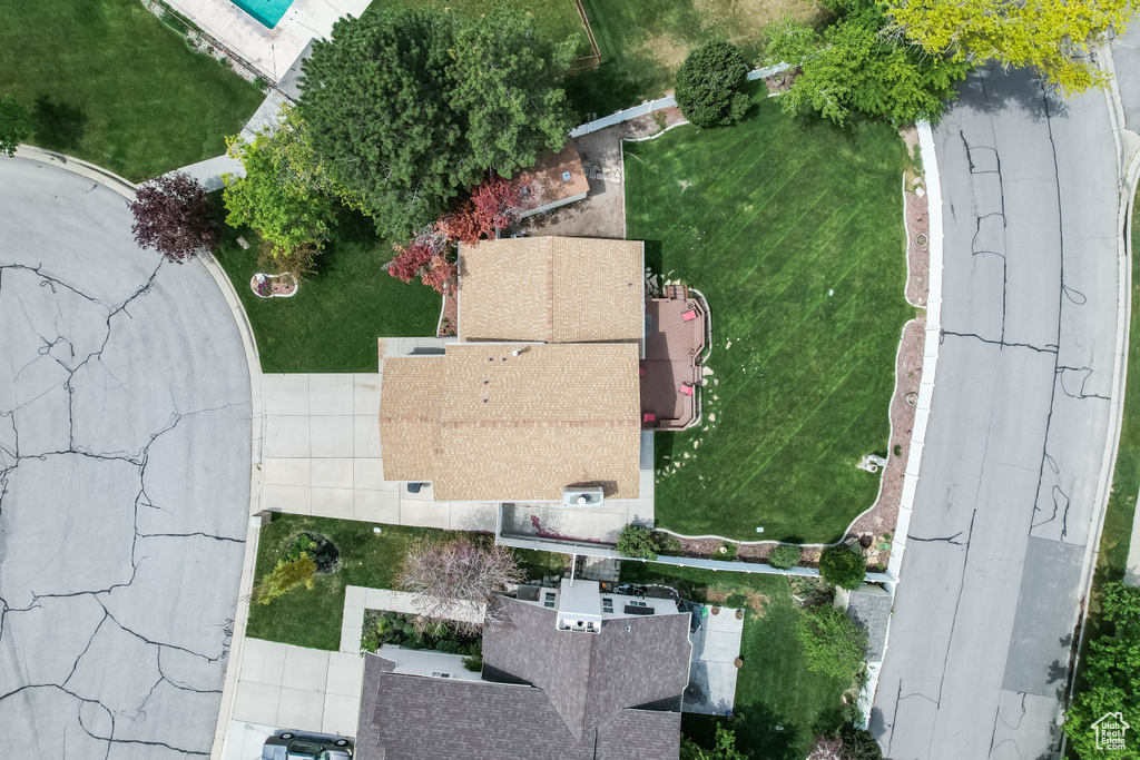 Birds eye view of property