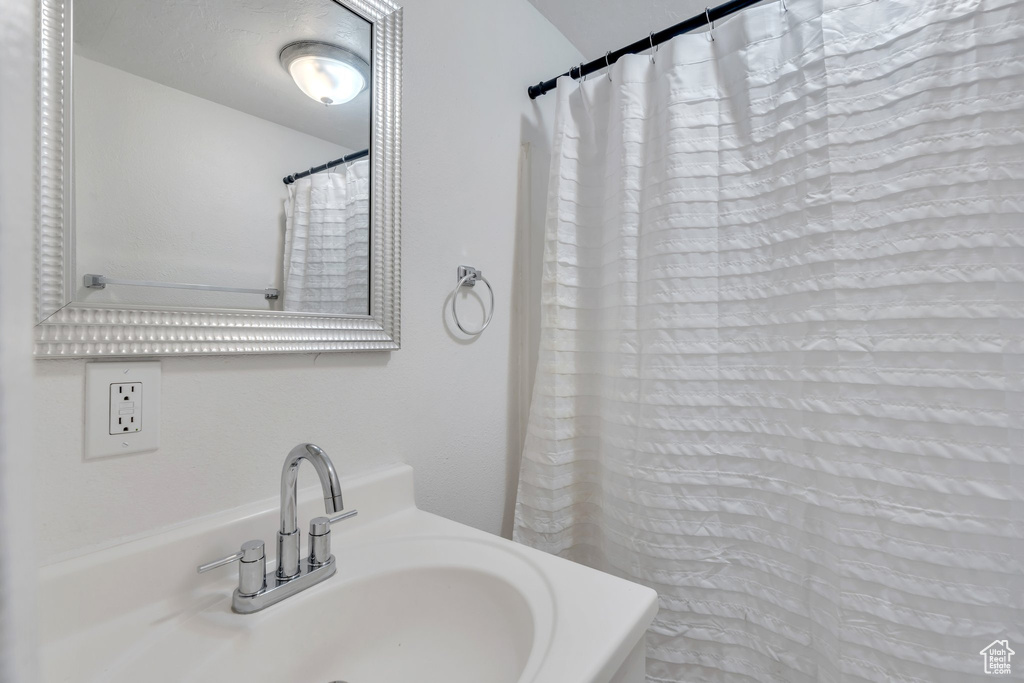 Bathroom featuring a sink