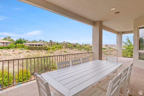 View of patio / terrace with outdoor dining space