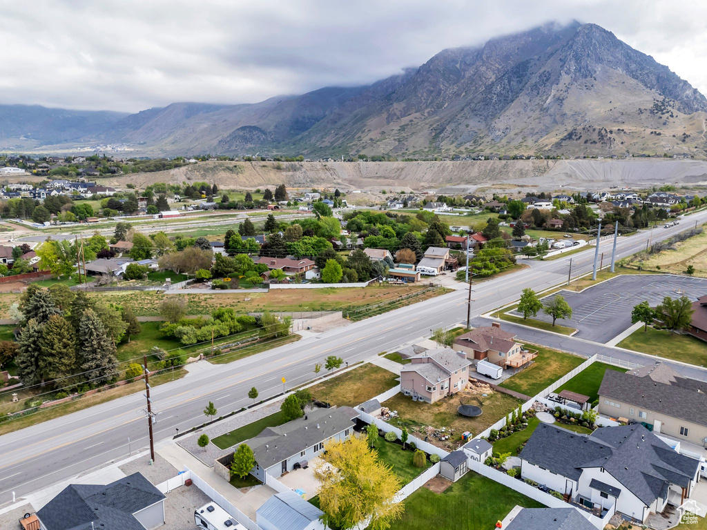 Aerial view of residential area with a mountain backdrop