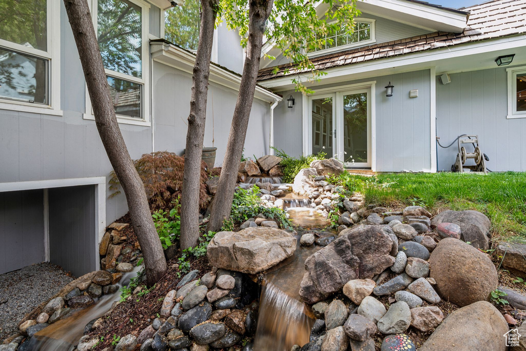 View of property exterior