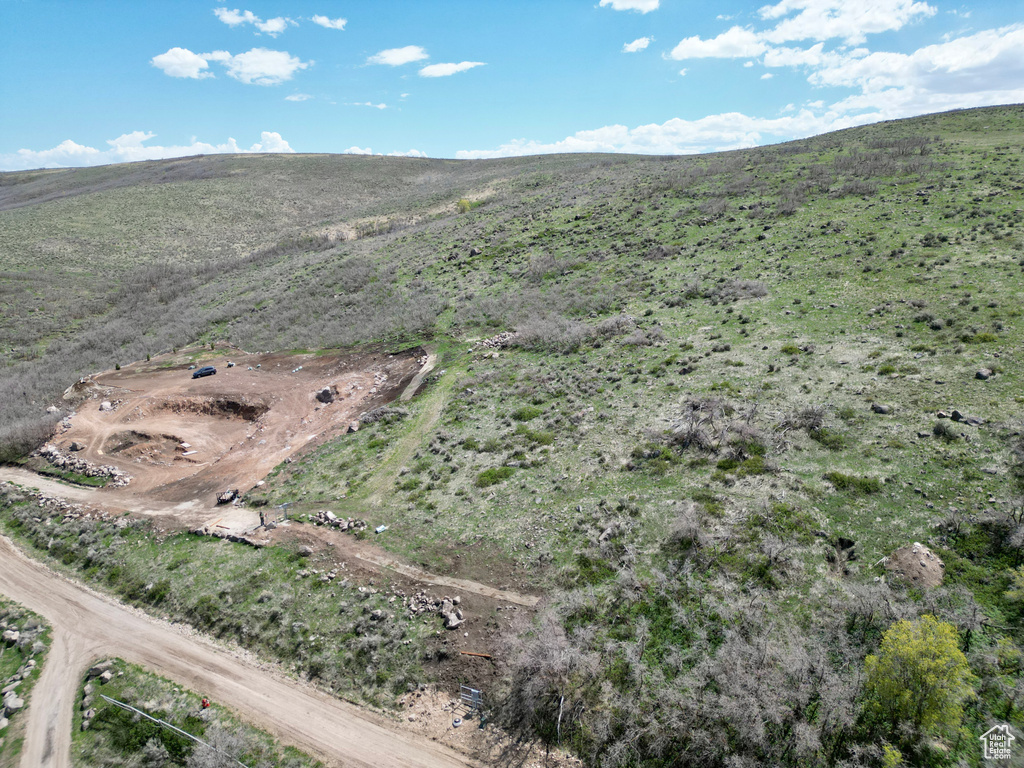 Aerial overview of property\'s location featuring mountains