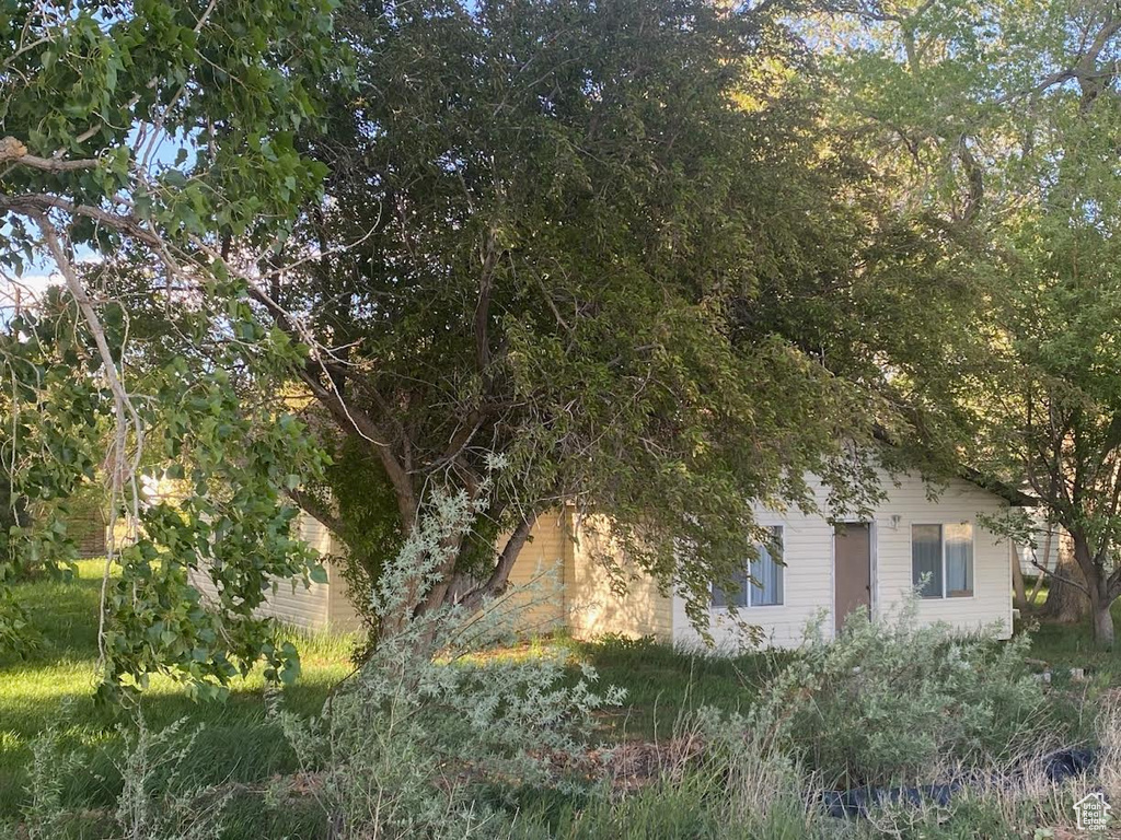 View of side of home