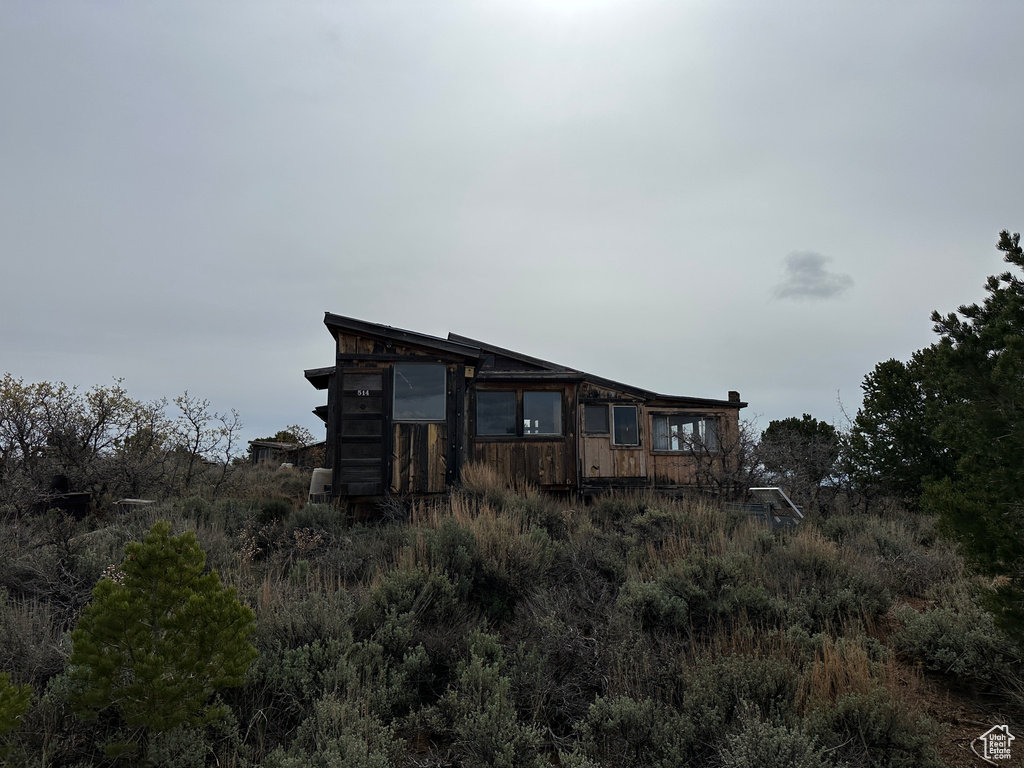 View of side of home