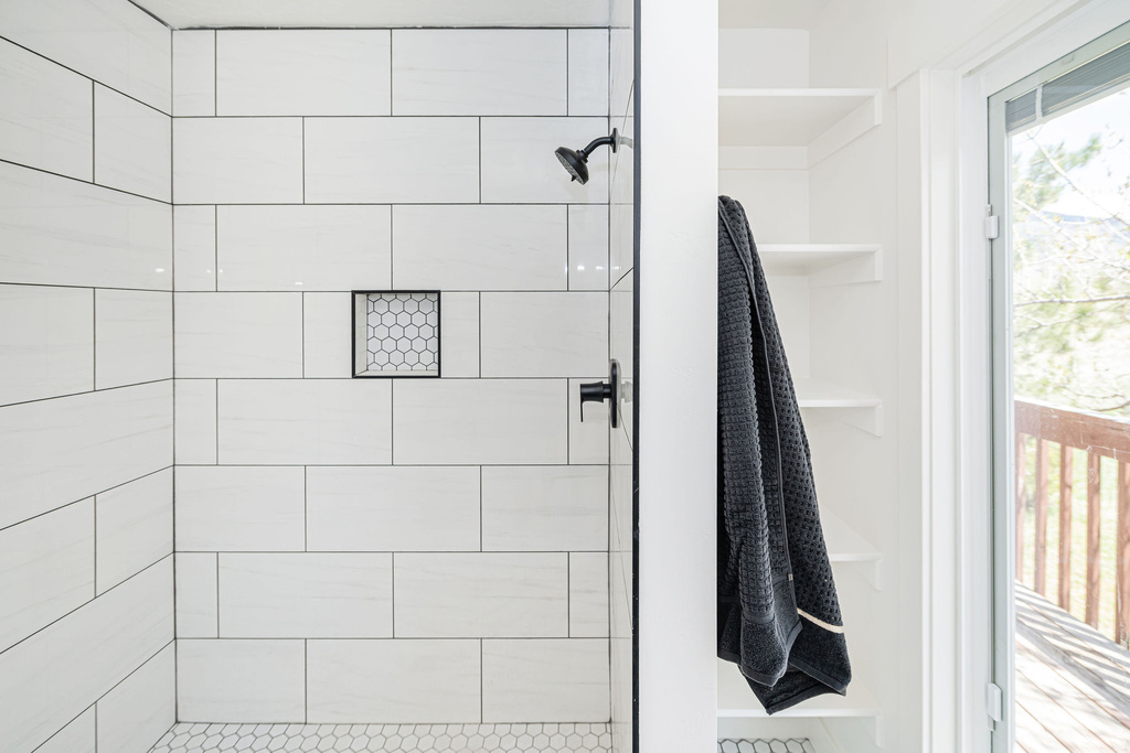 8410 S 890 E Paradise, UT 84328