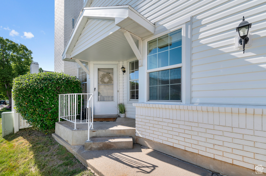 View of property entrance