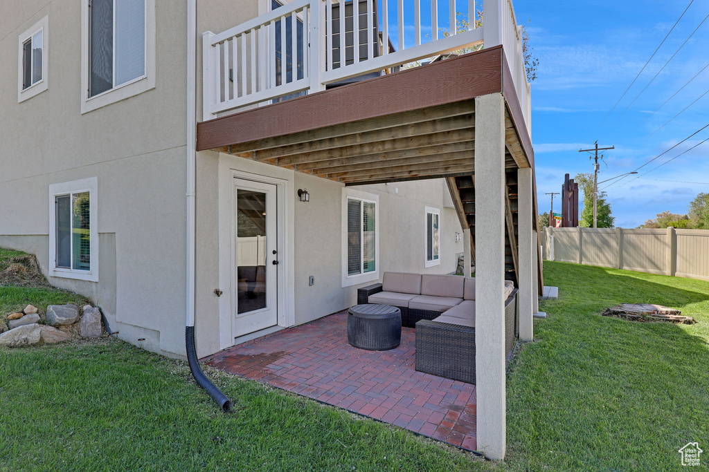 View of patio / terrace featuring an outdoor living space