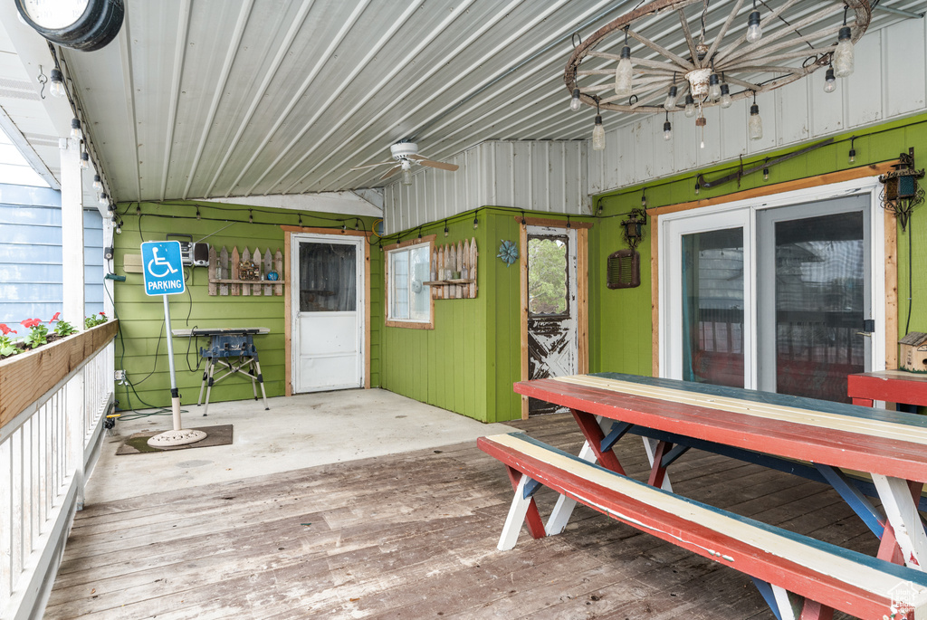 Deck featuring outdoor dining area