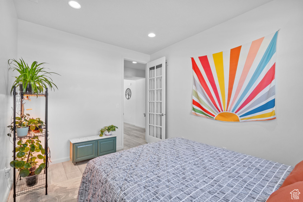 Bedroom featuring recessed lighting