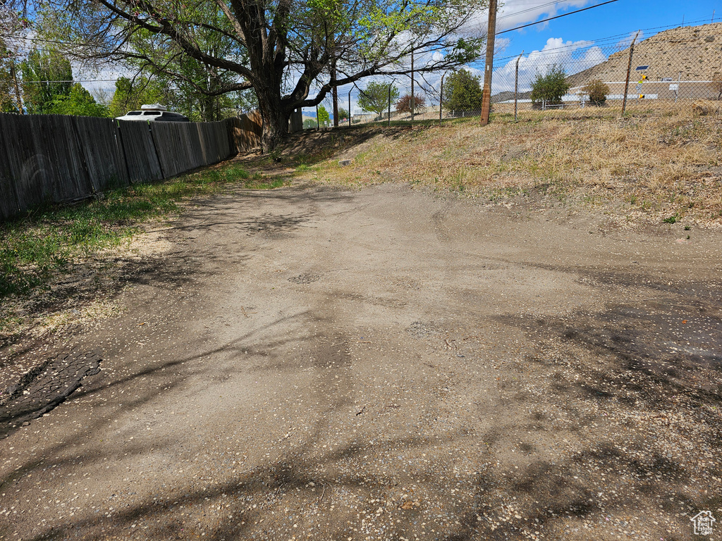 View of dirt / gravel road