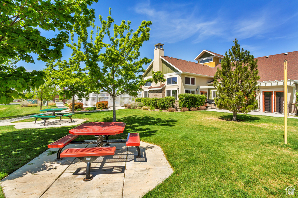 Surrounding community with a lawn