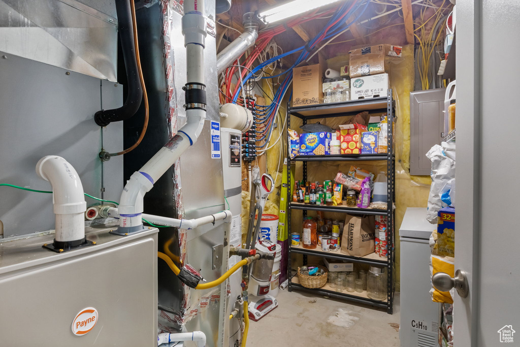 Utility room with heating unit
