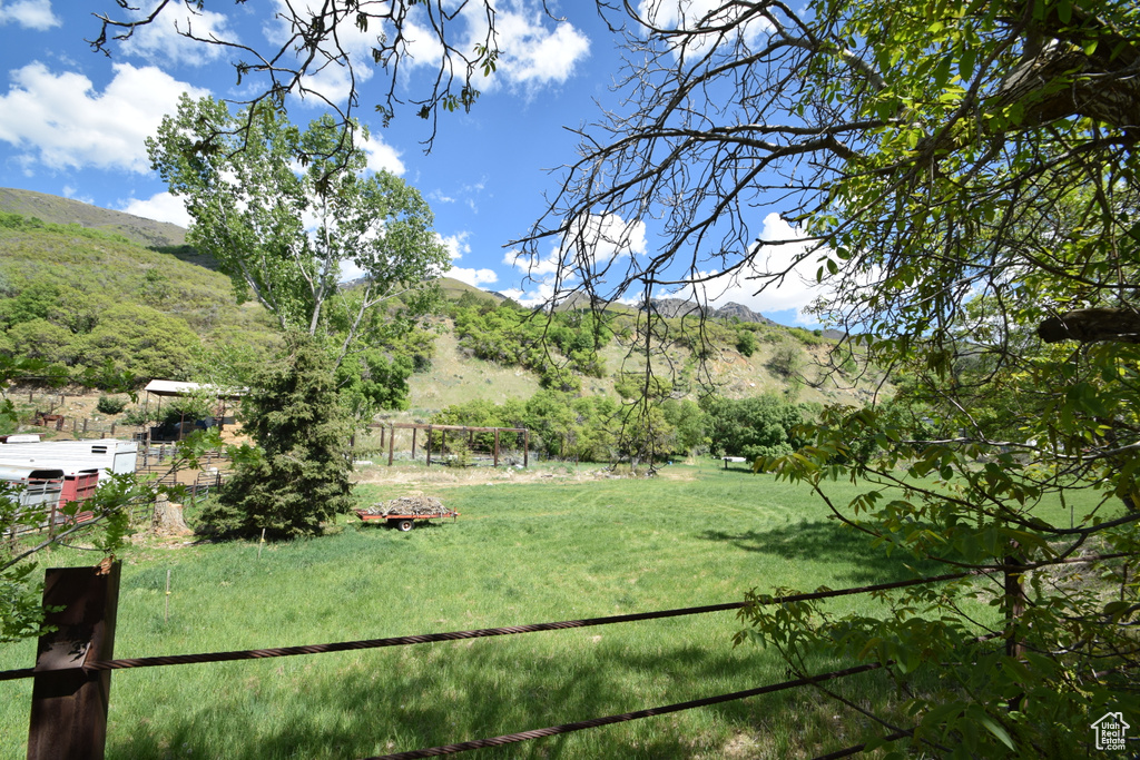 View of yard featuring a mountain view