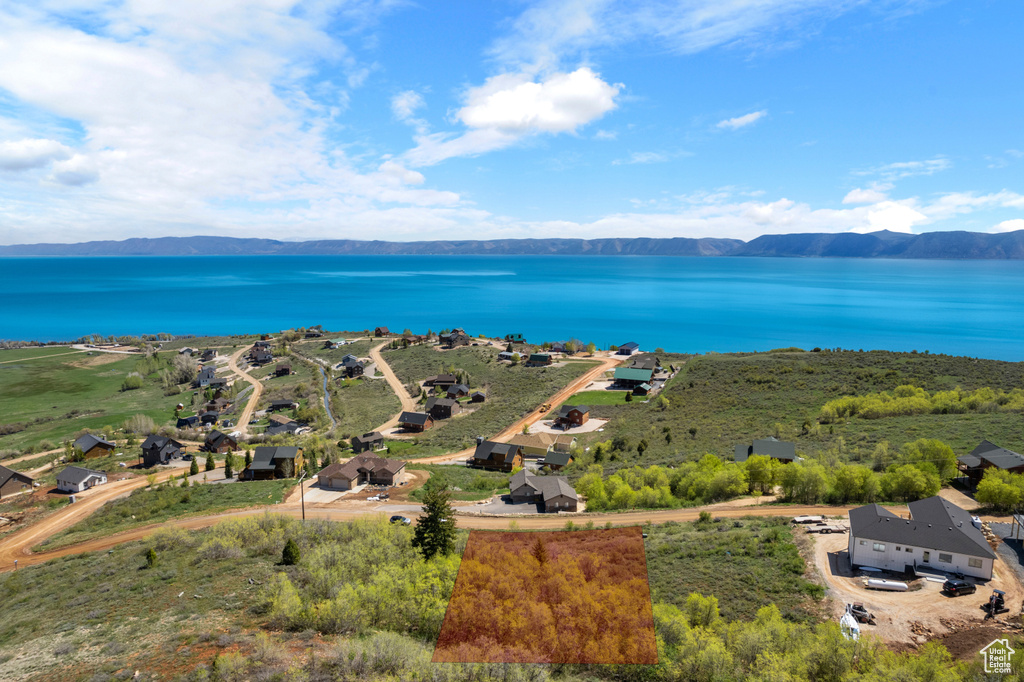 Bird's eye view of a water and mountain view