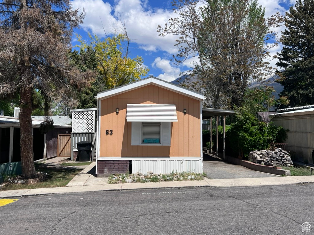 View of manufactured / mobile home