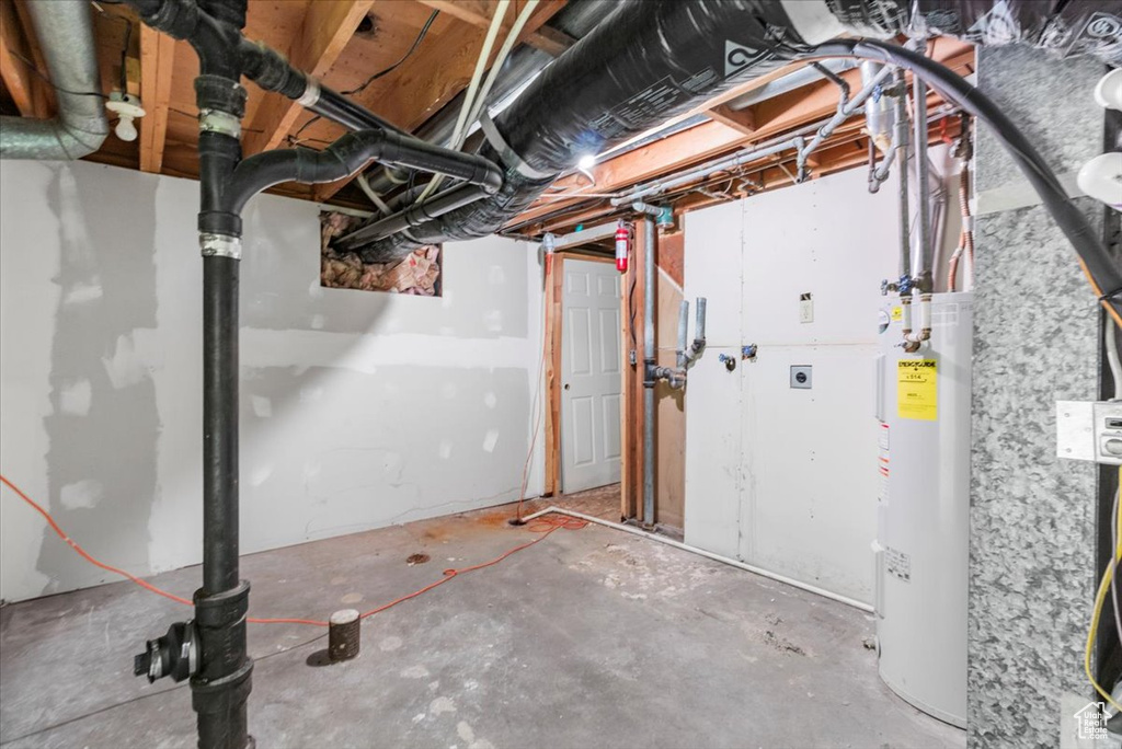 Unfinished below grade area with water heater