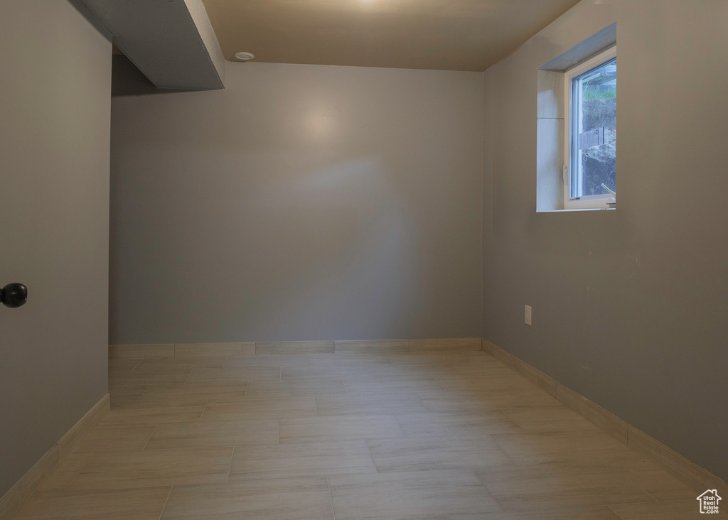 Spare room with baseboards