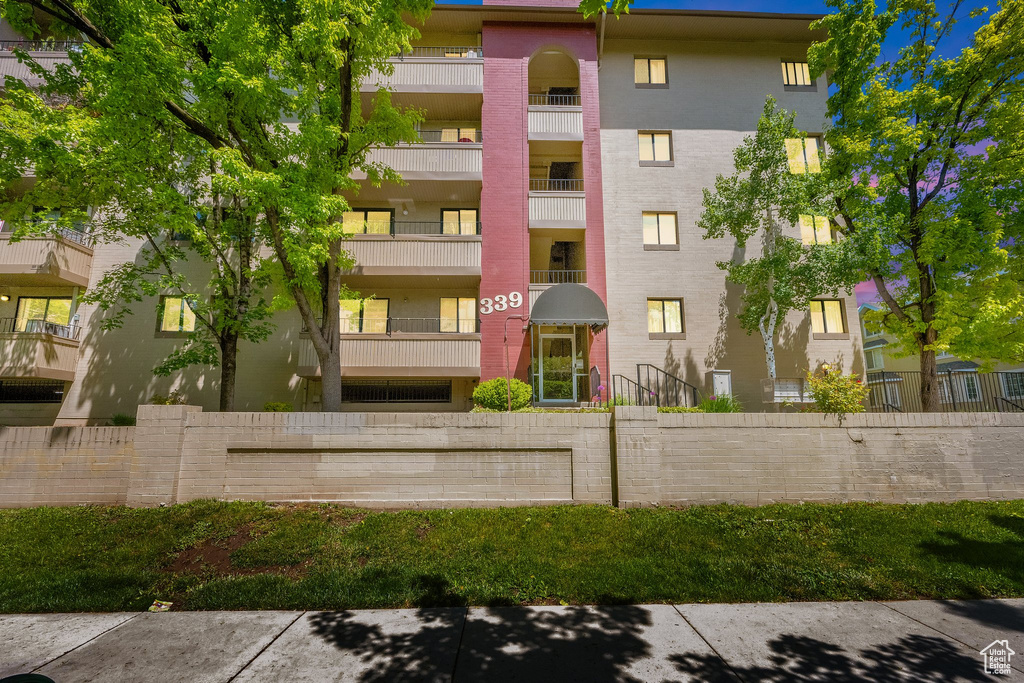 View of apartment building / complex