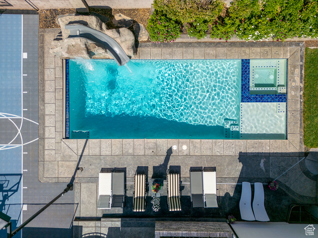Bird\'s eye view of a pool