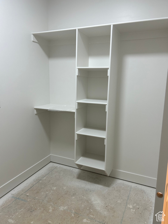 View of walk in closet