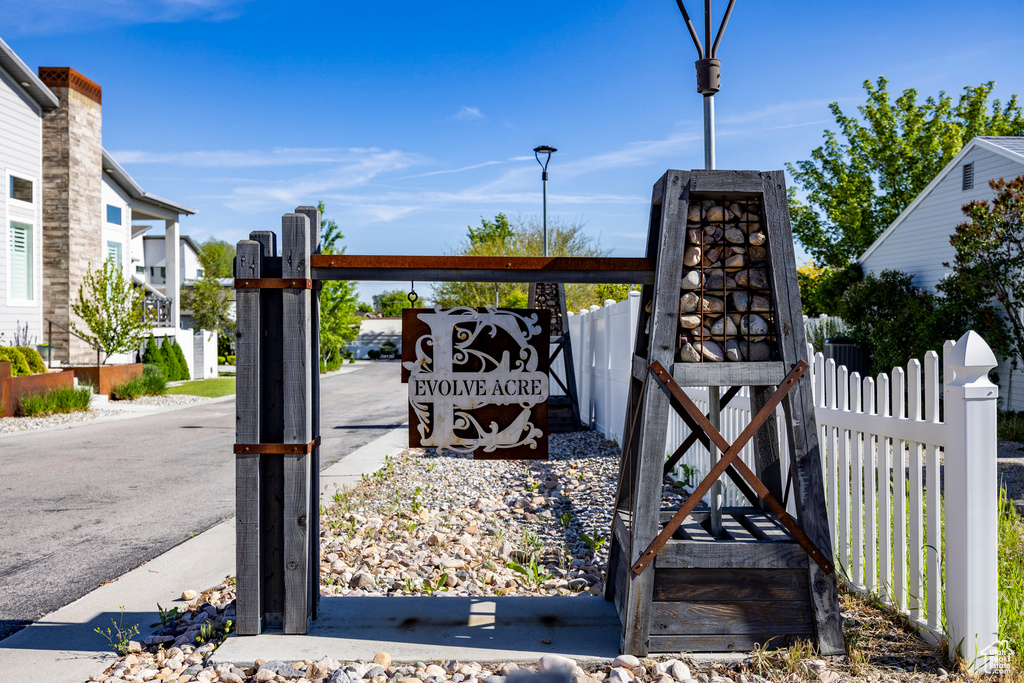 Gate featuring fence