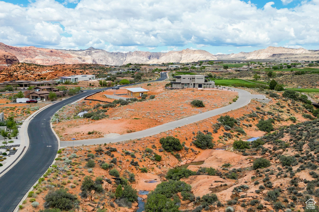 4587 N IRON DR St. George, UT 84770