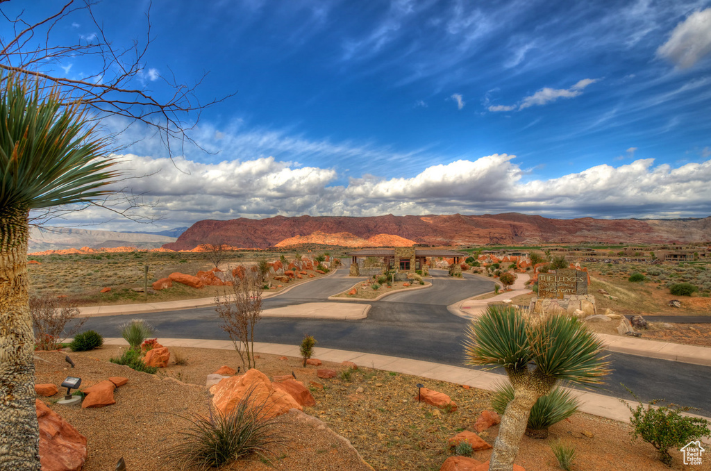 4587 N IRON DR St. George, UT 84770