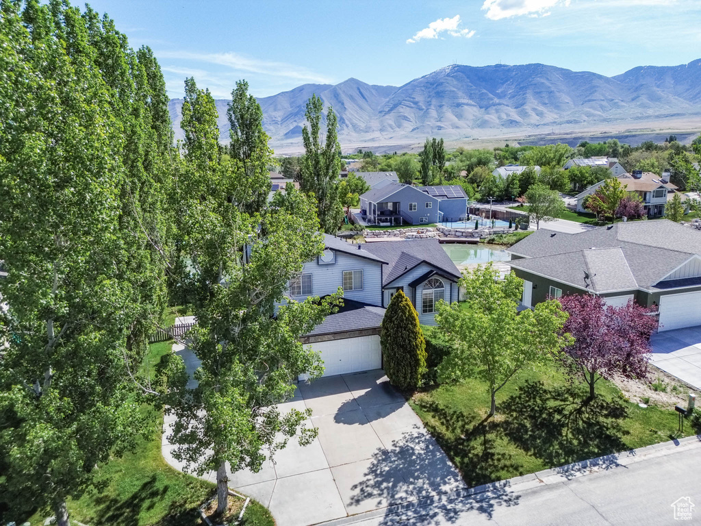 Aerial perspective of suburban area with mountains