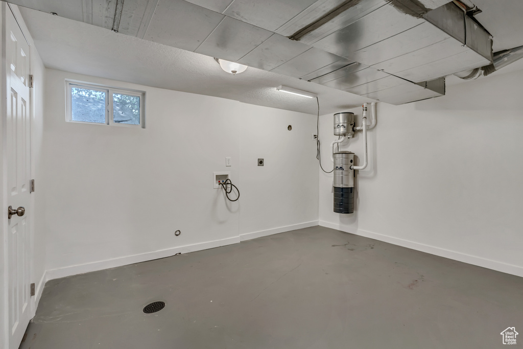 Below grade area with baseboards
