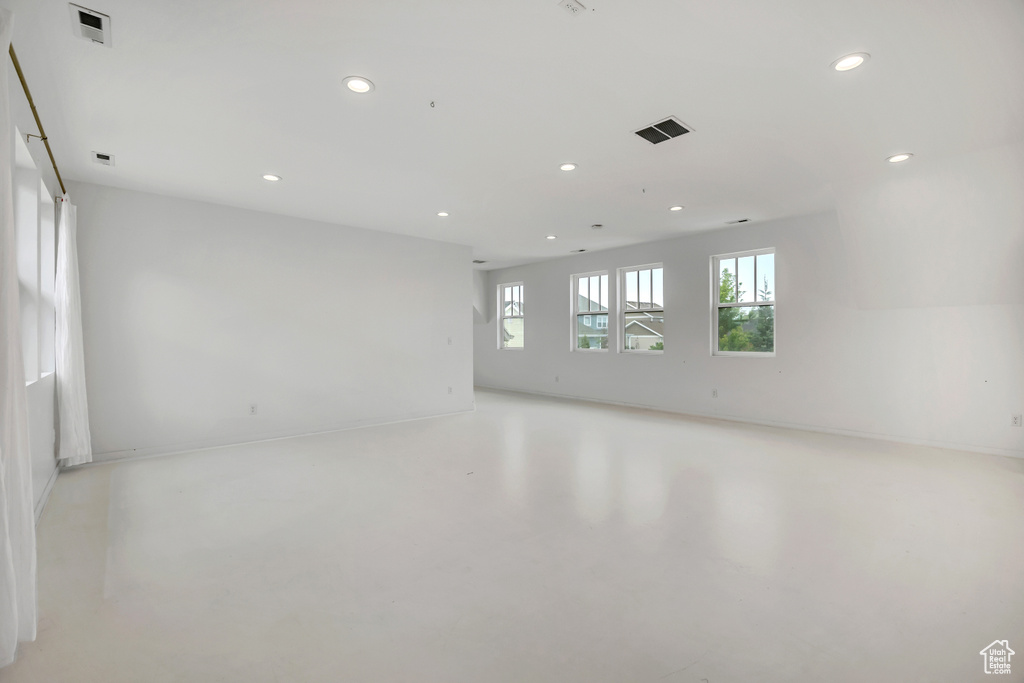 5038 W LAKE AVE South Jordan, UT 84009