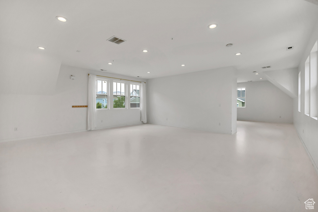 5038 W LAKE AVE South Jordan, UT 84009