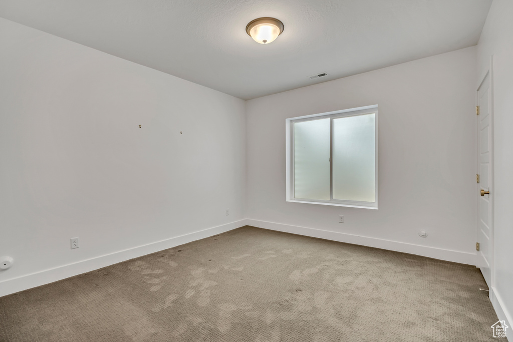 5038 W LAKE AVE South Jordan, UT 84009