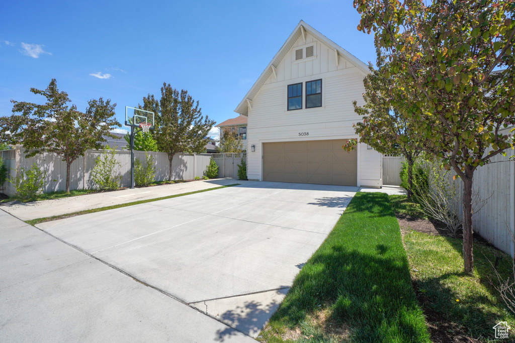 5038 W LAKE AVE South Jordan, UT 84009