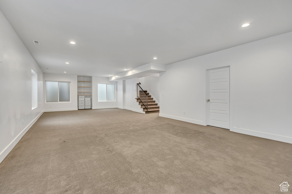 5038 W LAKE AVE South Jordan, UT 84009