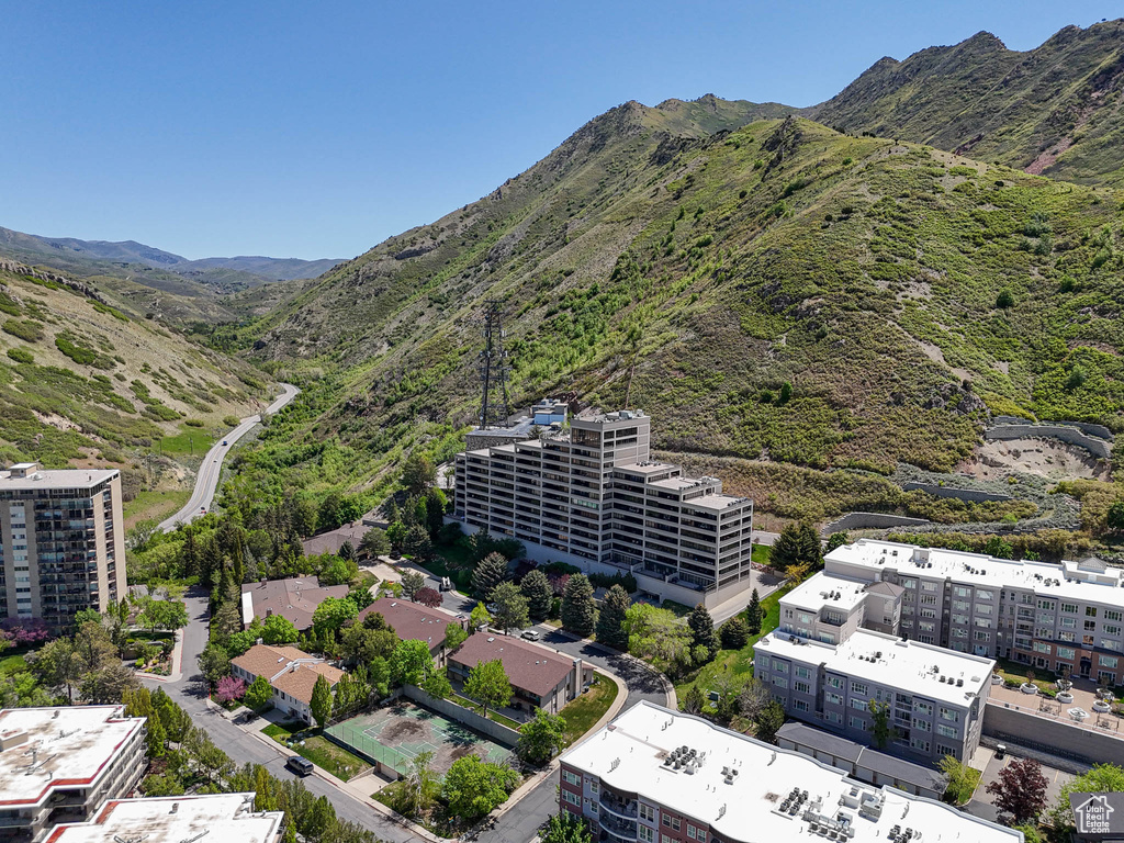 Bird\'s eye view of mountains