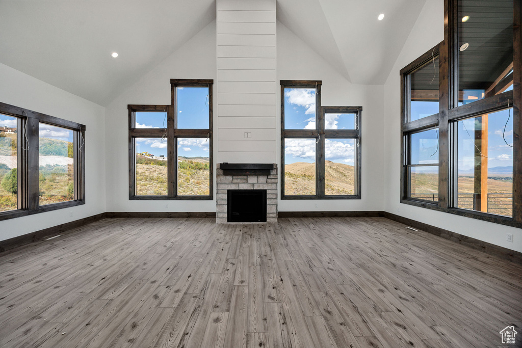 Photo 7 for MLS #2084184 at 300 Knoll Loop #227