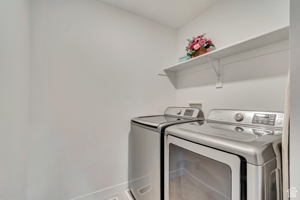 Laundry area with washing machine and dryer