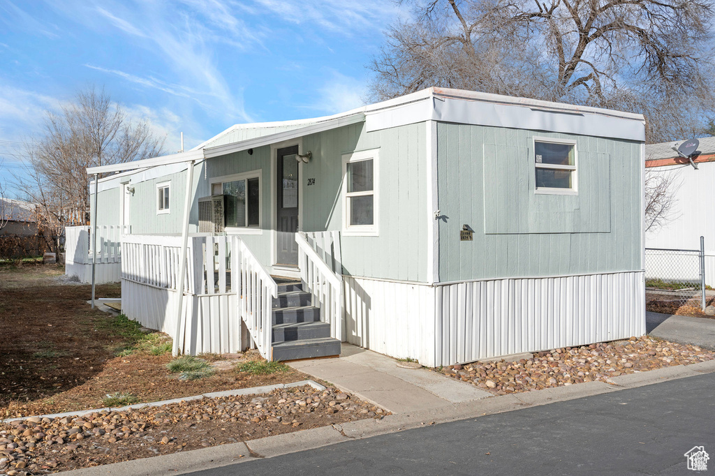 View of manufactured / mobile home