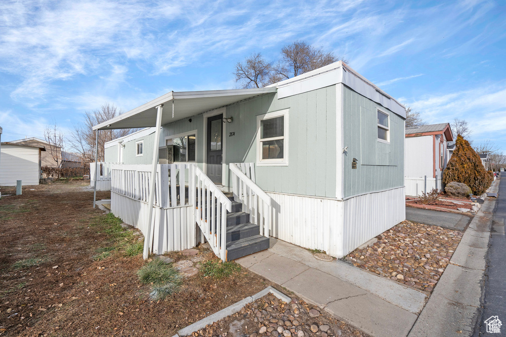 View of manufactured / mobile home