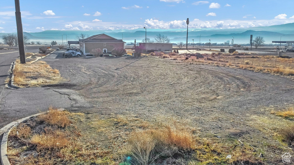 View of yard featuring a mountain view